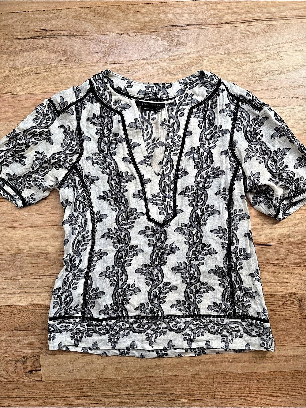 BCBGMAXAZRIA Floral Short Sleeve Blouse XS